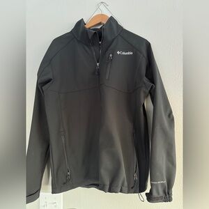 Columbia Black Softshell Jacket - Size L